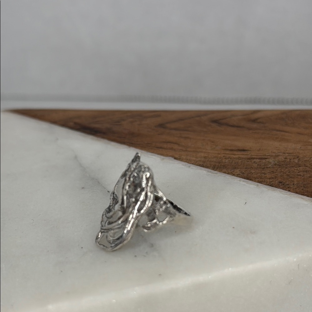 Ornate Estate Silver 925 Filigree Ring with Goddess Design Lot D37 - Picture 3 of 8